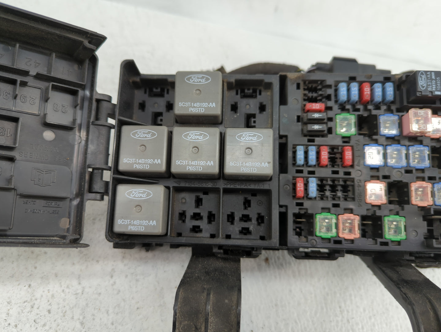 2007-2010 Lincoln Mkz Fusebox Fuse Box Panel Relay Module P/N:AH6T-14290-B 9H61-14290-B Fits Fits 2007 2008 2009 2010 OEM Us
