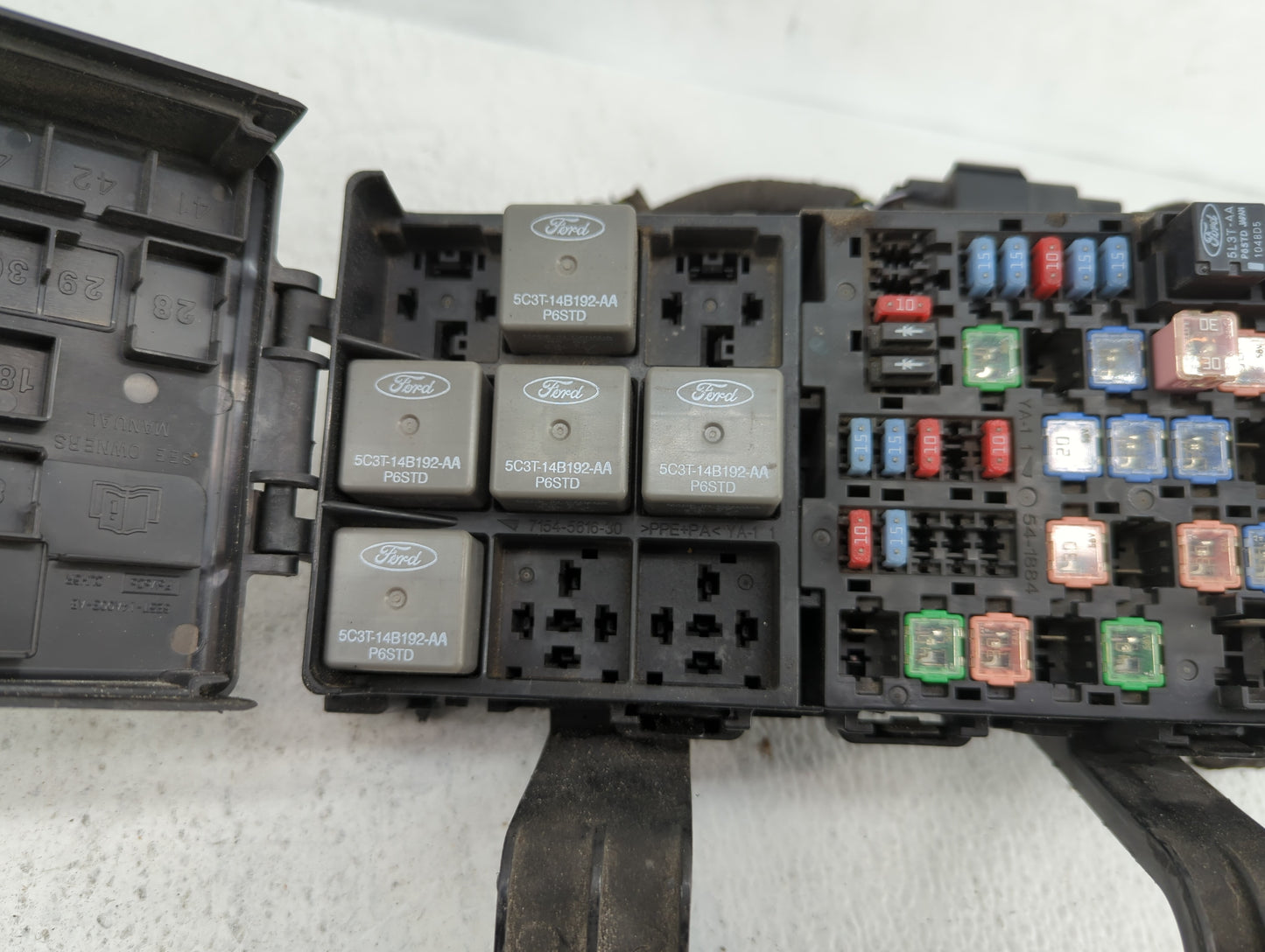 2007-2010 Lincoln Mkz Fusebox Fuse Box Panel Relay Module P/N:AH6T-14290-B 9H61-14290-B Fits Fits 2007 2008 2009 2010 OEM Us