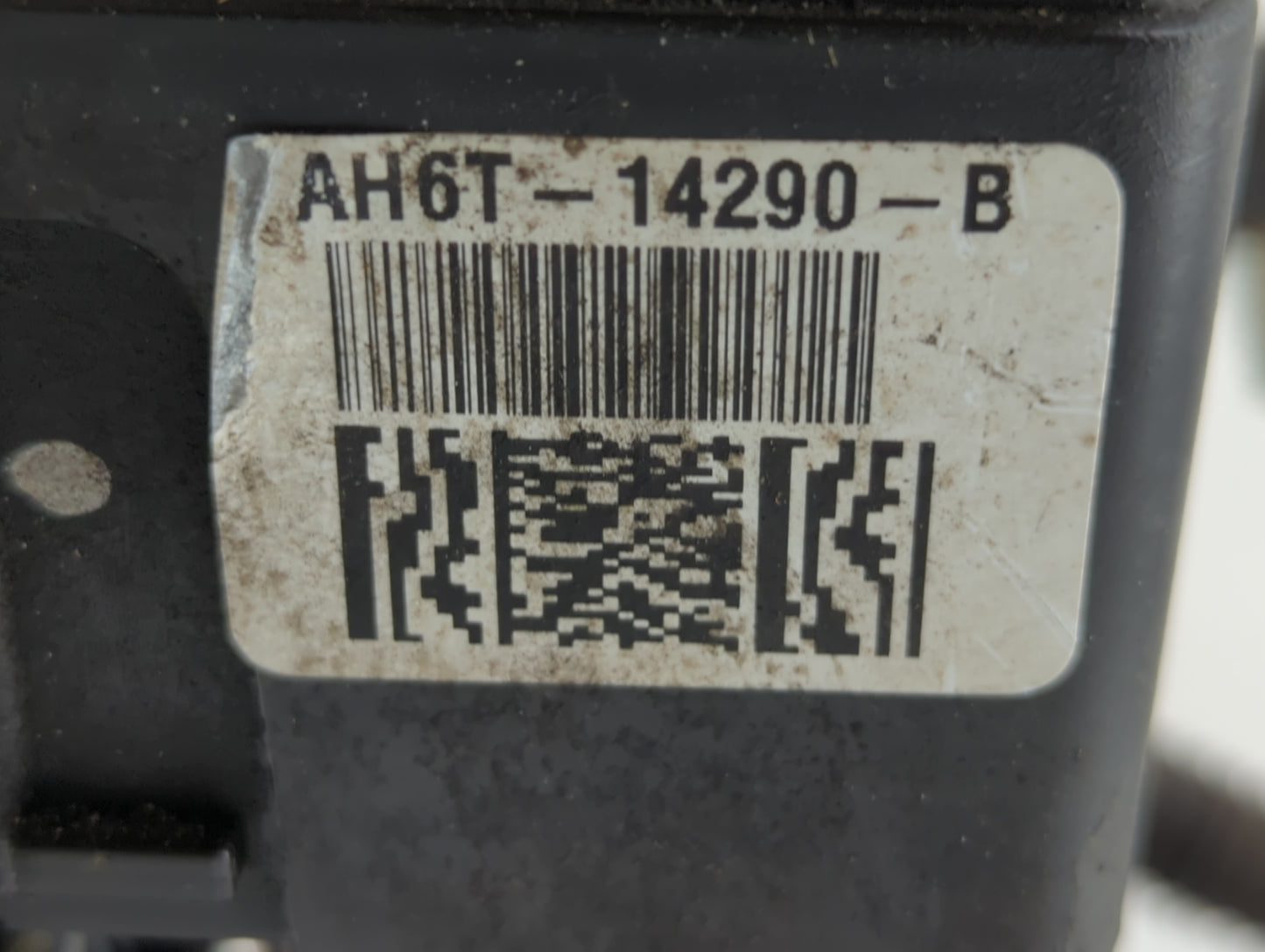 2007-2010 Lincoln Mkz Fusebox Fuse Box Panel Relay Module P/N:AH6T-14290-B 9H61-14290-B Fits Fits 2007 2008 2009 2010 OEM Us