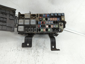 2007-2010 Lincoln Mkz Fusebox Fuse Box Panel Relay Module P/N:AH6T-14290-B 9H61-14290-B Fits Fits 2007 2008 2009 2010 OEM Used Auto Parts
