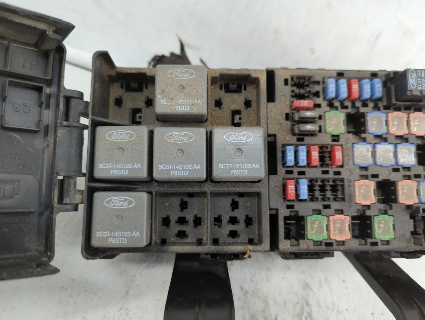 2007-2010 Lincoln Mkz Fusebox Fuse Box Panel Relay Module P/N:AH6T-14290-B 9H61-14290-B Fits Fits 2007 2008 2009 2010 OEM Us