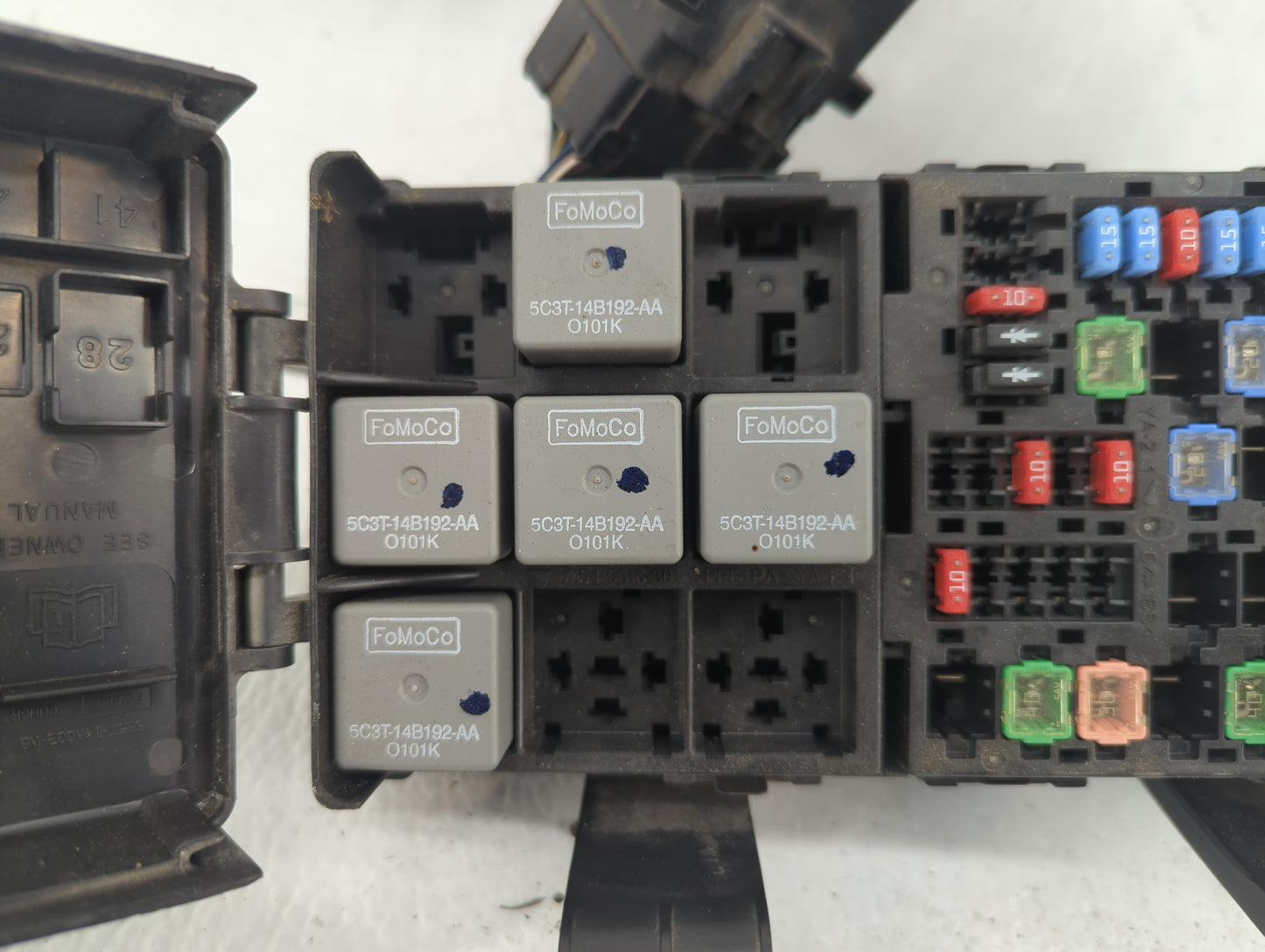 2007-2010 Lincoln Mkz Fusebox Fuse Box Panel Relay Module P/N:7E5T-14A003-BA Fits Fits 2007 2008 2009 2010 OEM Used Auto Par