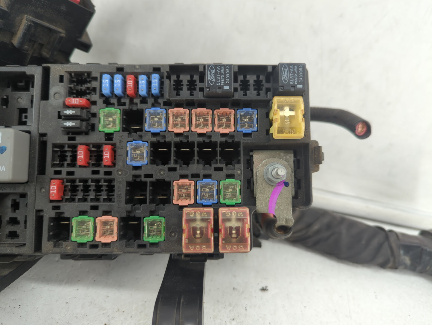 2007-2010 Lincoln Mkz Fusebox Fuse Box Panel Relay Module P/N:7E5T-14A003-BA Fits Fits 2007 2008 2009 2010 OEM Used Auto Par