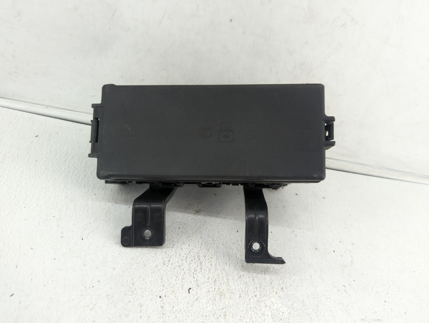 2007-2010 Lincoln Mkz Fusebox Fuse Box Panel Relay Module P/N:AH6T-14290-A 7E5T-14A003-BA Fits Fits 2007 2008 2009 2010 OEM 