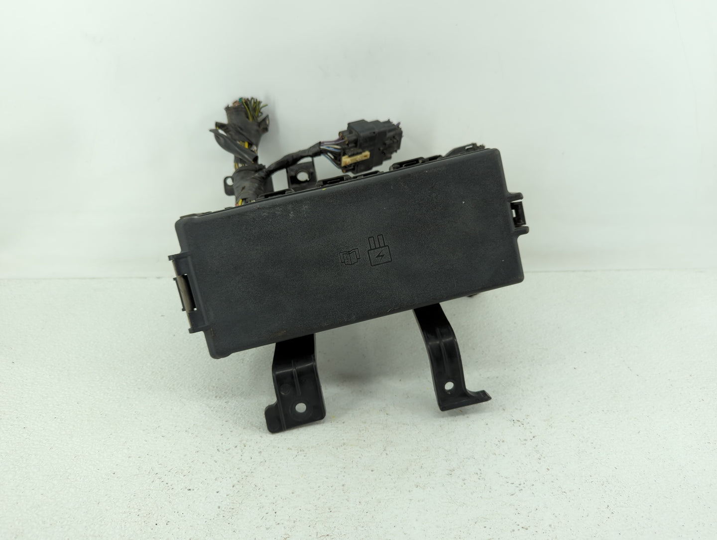 2007-2010 Lincoln Mkz Fusebox Fuse Box Panel Relay Module P/N:8H6T-14290-B AH6T-14290-A Fits Fits 2007 2008 2009 2010 OEM Us