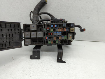2007-2010 Lincoln Mkz Fusebox Fuse Box Panel Relay Module Fits Fits 2007 2008 2009 2010 OEM Used Auto Parts