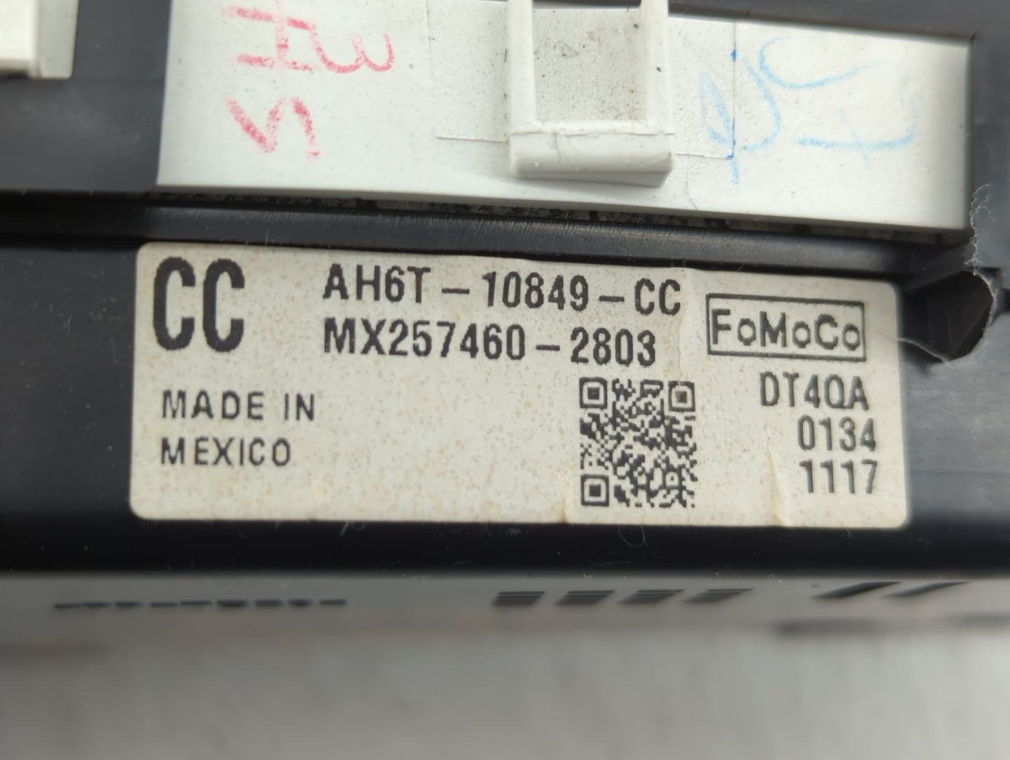 2010 Lincoln Mkz Instrument Cluster Speedometer Gauges P/N:AH6T-10849-CC Fits OEM Used Auto Parts - Oemusedautoparts1.com
