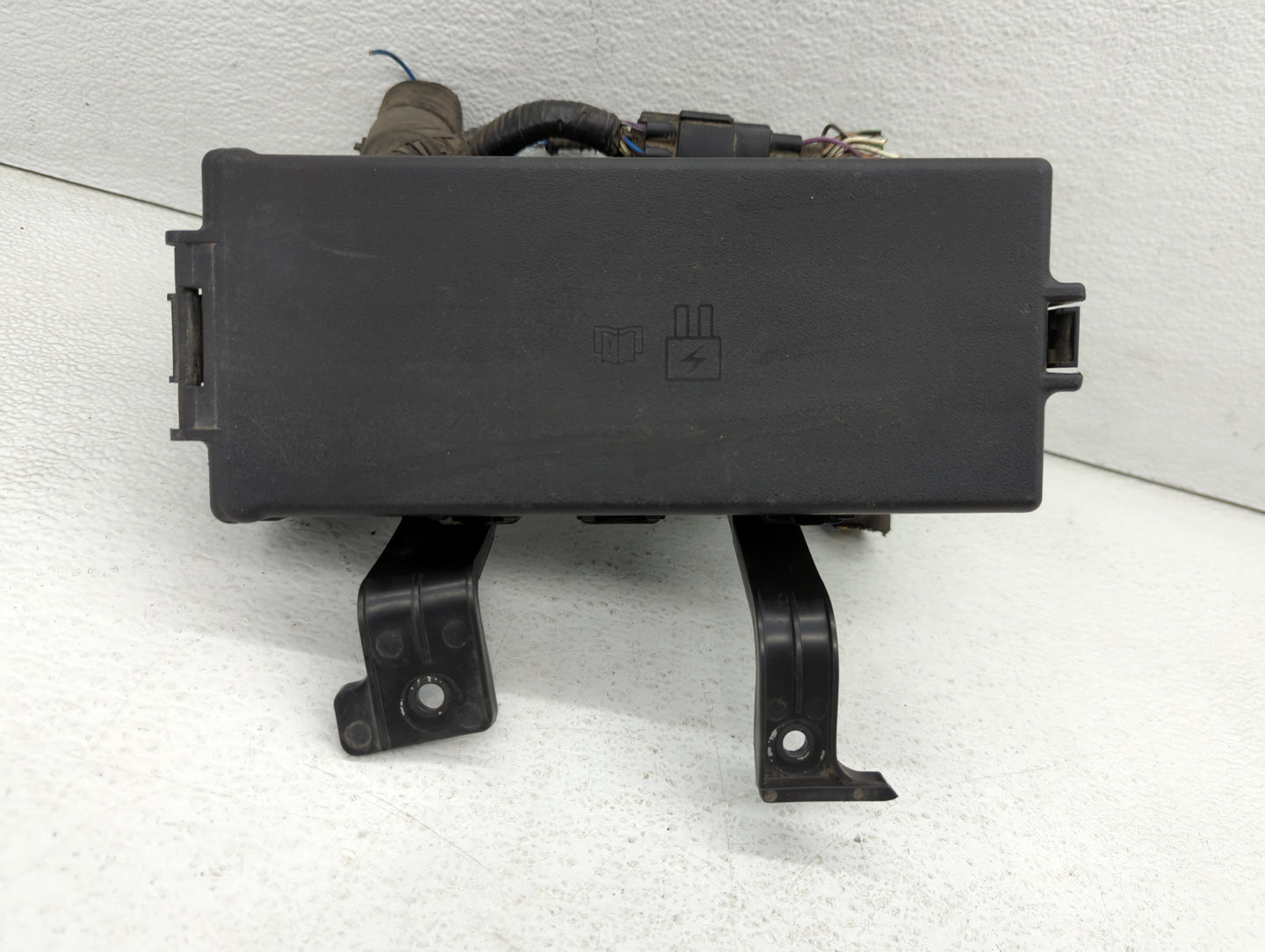 2007-2010 Lincoln Mkz Fusebox Fuse Box Panel Relay Module Fits Fits 2007 2008 2009 2010 OEM Used Auto Parts - Oemusedautopar