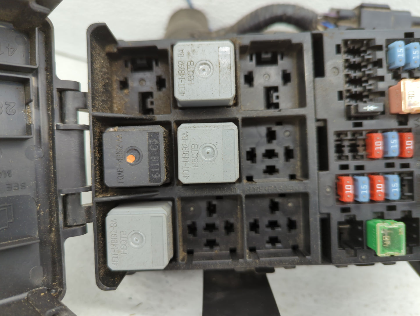 2007-2010 Lincoln Mkz Fusebox Fuse Box Panel Relay Module Fits Fits 2007 2008 2009 2010 OEM Used Auto Parts - Oemusedautopar
