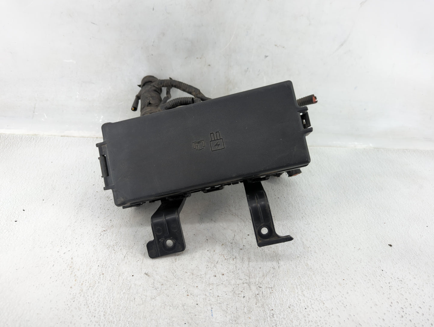 2007-2010 Lincoln Mkz Fusebox Fuse Box Panel Relay Module P/N:7H6T-14290-B Fits Fits 2007 2008 2009 2010 OEM Used Auto Parts