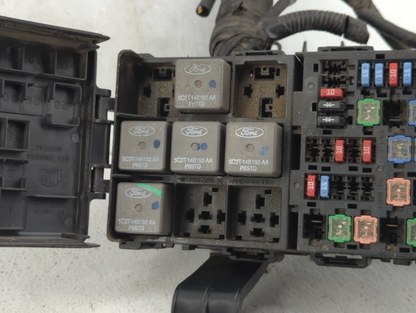 2007-2010 Lincoln Mkz Fusebox Fuse Box Panel Relay Module P/N:7H6T-14290-B Fits Fits 2007 2008 2009 2010 OEM Used Auto Parts