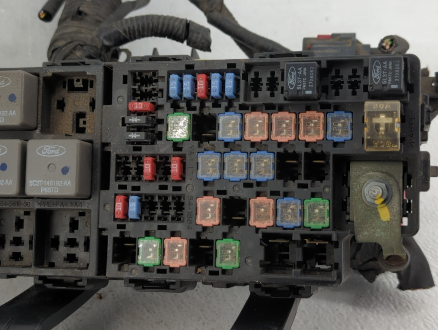 2007-2010 Lincoln Mkz Fusebox Fuse Box Panel Relay Module P/N:7H6T-14290-B Fits Fits 2007 2008 2009 2010 OEM Used Auto Parts