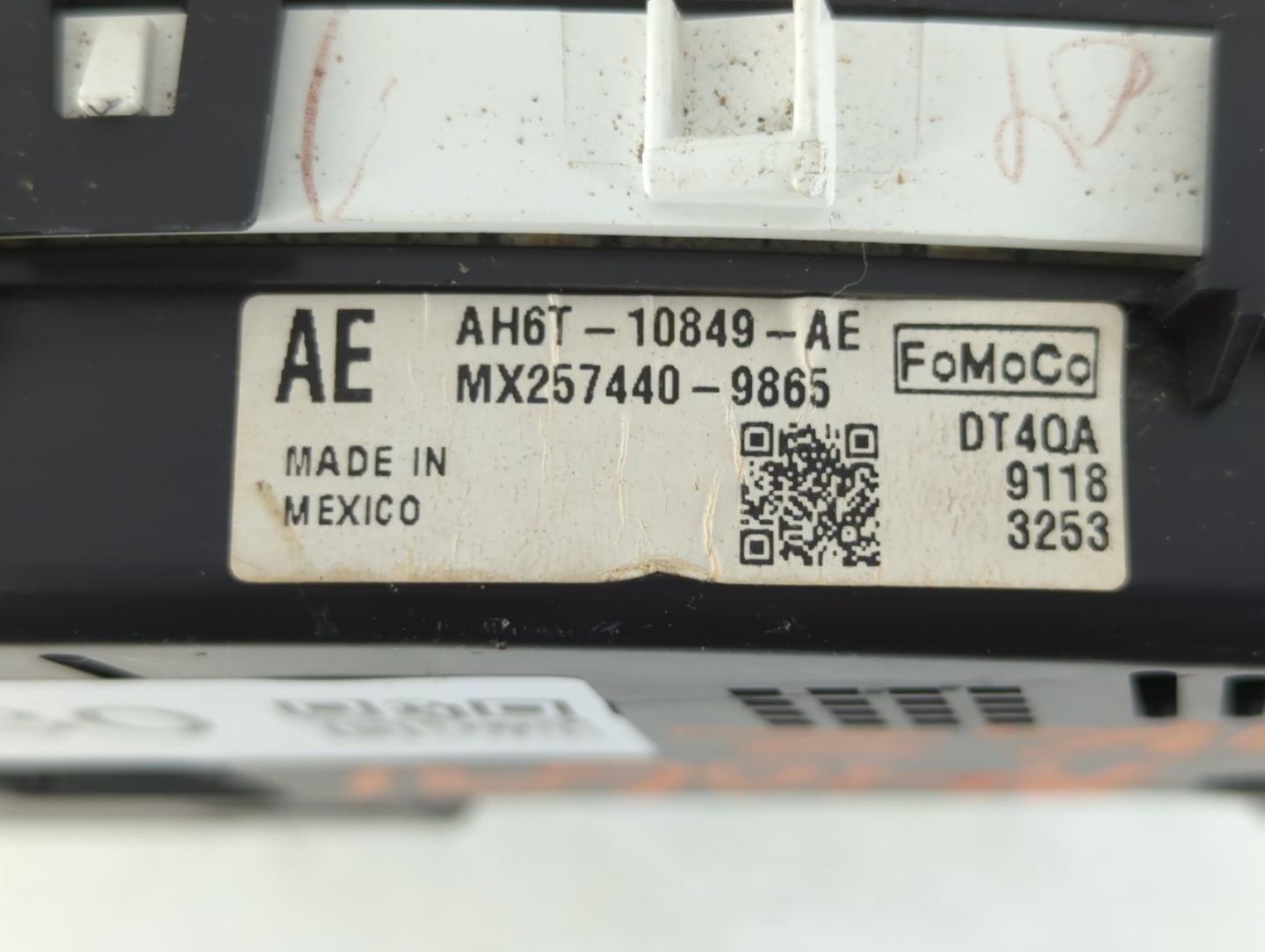2010 Lincoln Mkz Instrument Cluster Speedometer Gauges P/N:MX257440-9865 AH6T-10849-AE Fits OEM Used Auto Parts - Oemusedaut