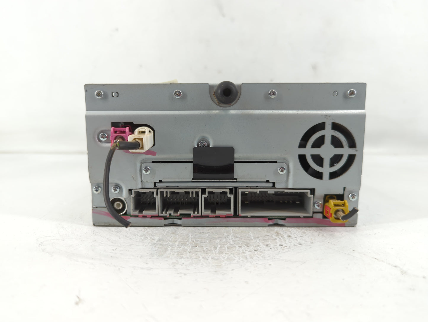 2010 Lincoln Mkz Radio AM FM Cd Player Receiver Replacement Fits OEM Used Auto Parts - Oemusedautoparts1.com