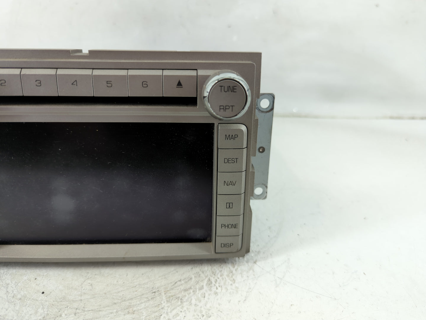 2010 Lincoln Navigator Radio AM FM Cd Player Receiver Replacement Fits OEM Used Auto Parts - Oemusedautoparts1.com