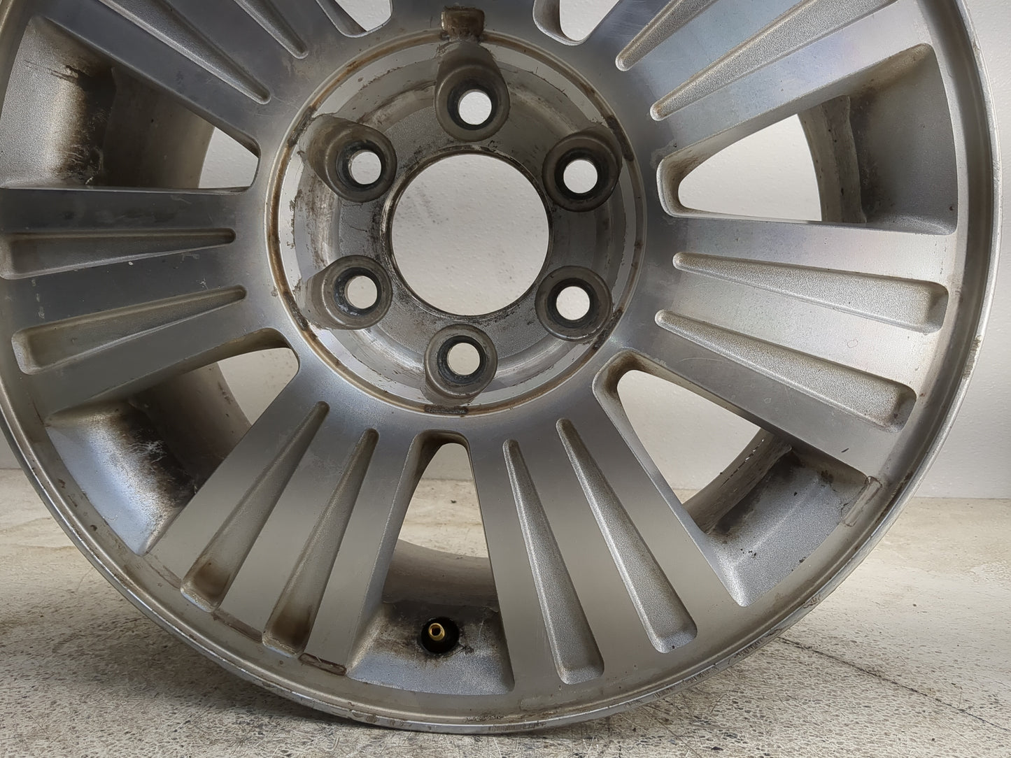 2010 Lincoln Navigator Oem Wheel Rim 1263885 - Oemusedautoparts1.com