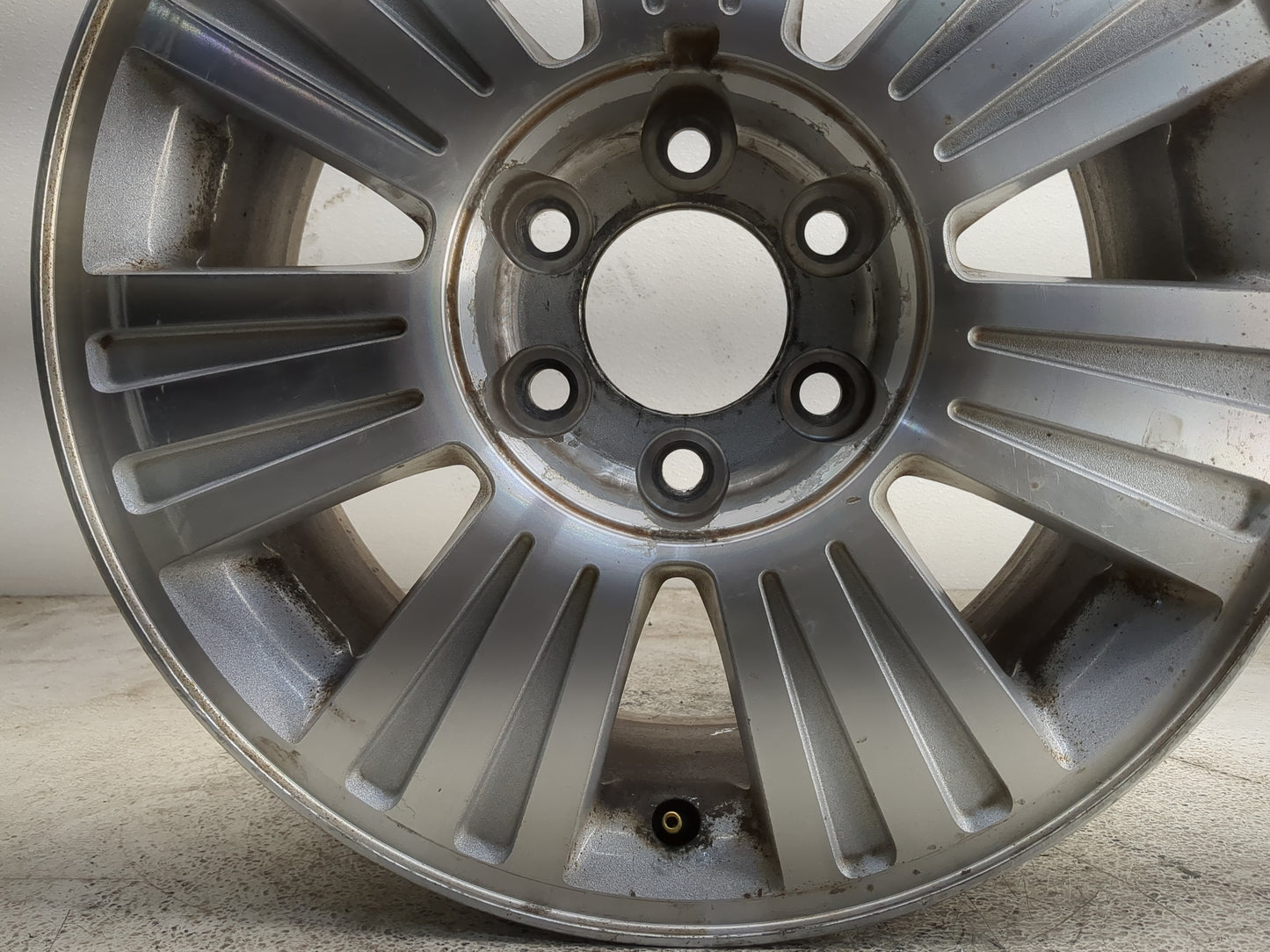 2010 Lincoln Navigator Oem Wheel Rim 1263887 - Oemusedautoparts1.com