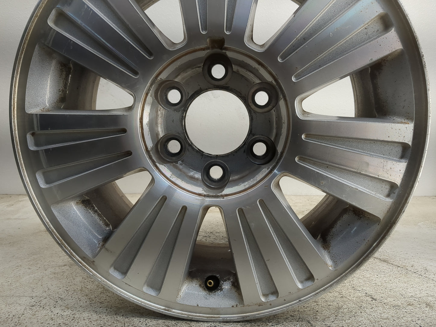 2010 Lincoln Navigator Oem Wheel Rim 1263887 - Oemusedautoparts1.com