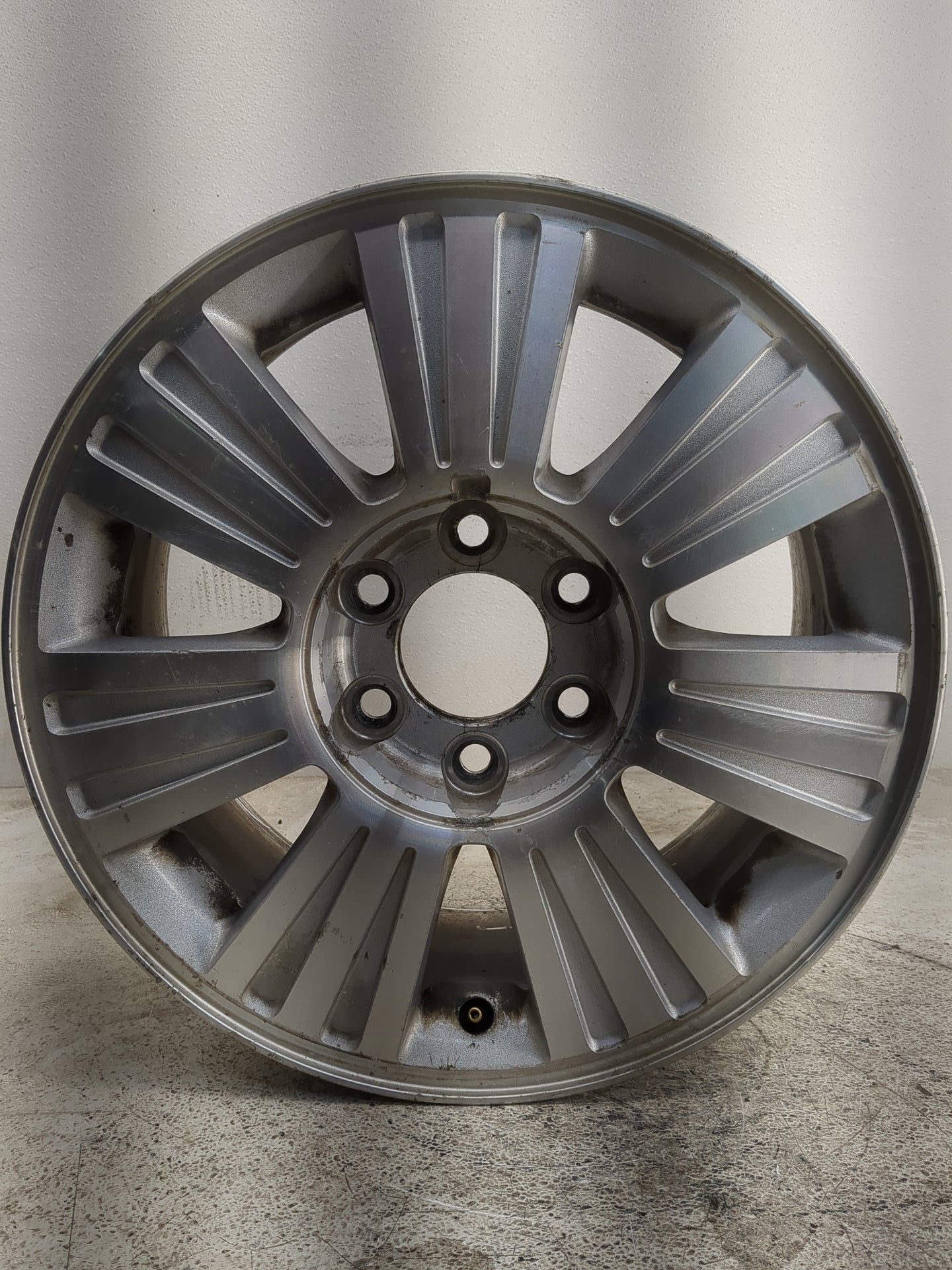 2010 Lincoln Navigator Oem Wheel Rim 1263888 - Oemusedautoparts1.com