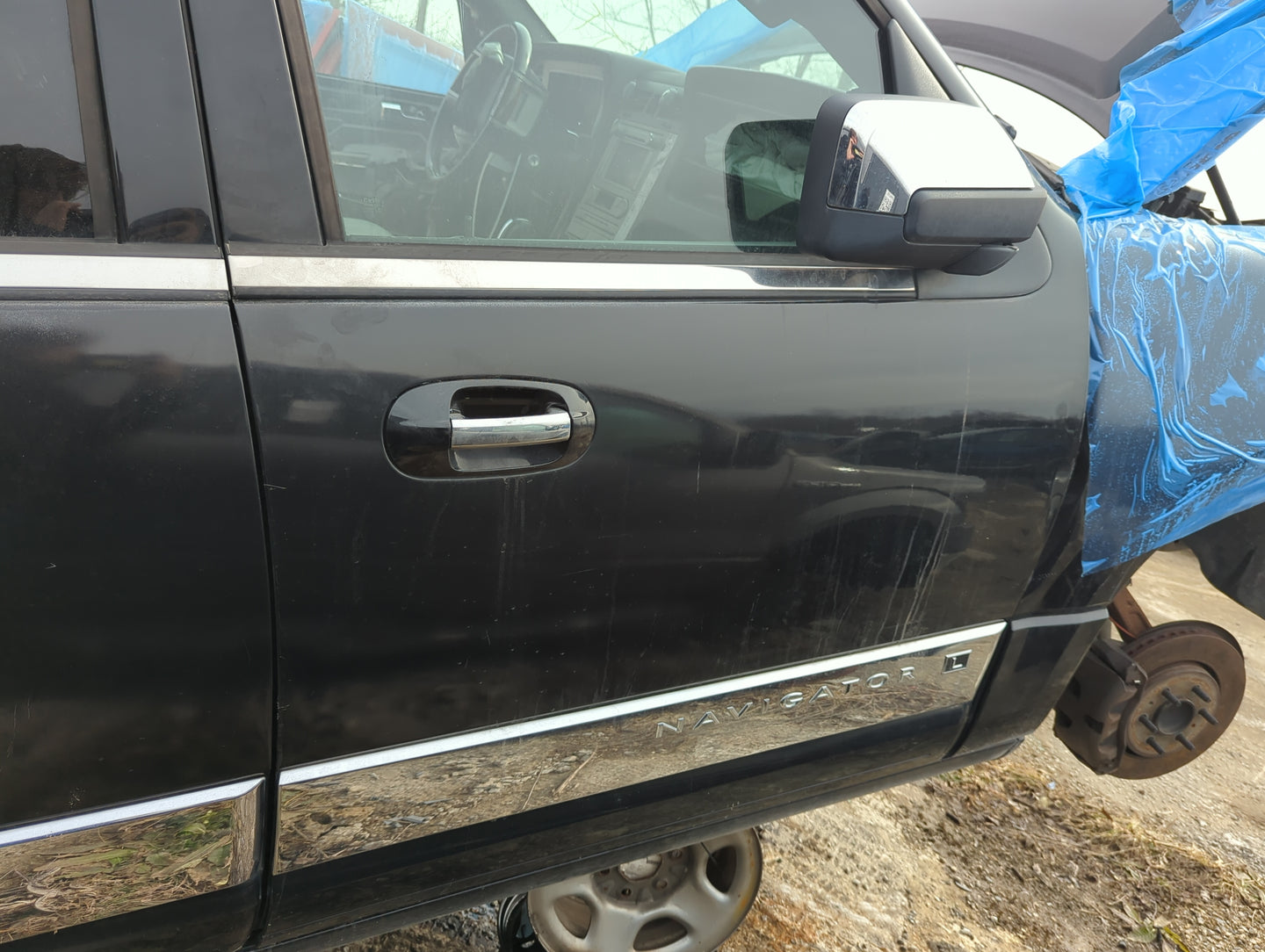 2010 Lincoln Navigator Passenger Front Door Oem - Oemusedautoparts1.com