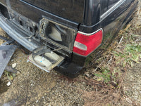 2010 Lincoln Navigator Rear Bumper Assembly Oem - Oemusedautoparts1.com