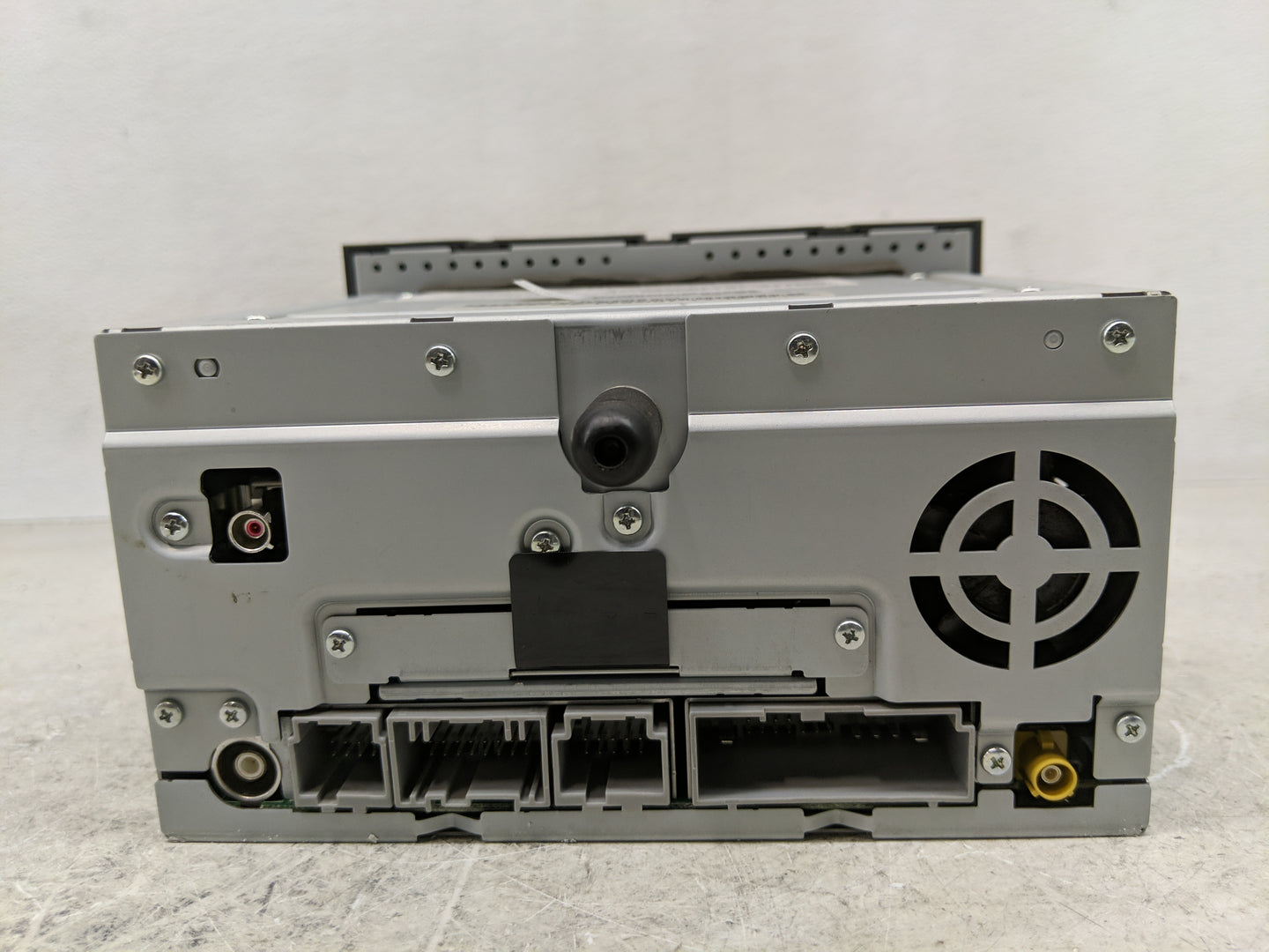 2010 Lincoln Navigator Radio AM FM Cd Player Receiver Replacement P/N:AL7T 18K931 AC Fits OEM Used Auto Parts - Oemusedautop