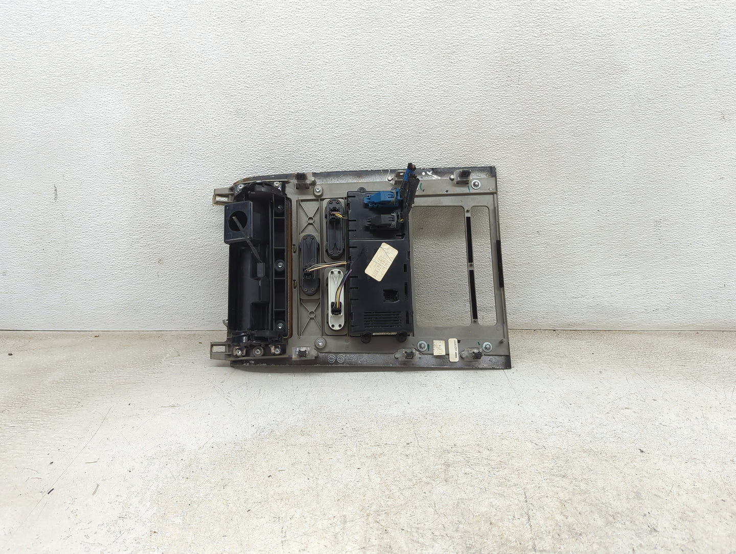 2010 Lincoln Navigator Climate Control Module Temperature AC/Heater Replacement P/N:AL74-18C612-BB Fits OEM Used Auto Parts 