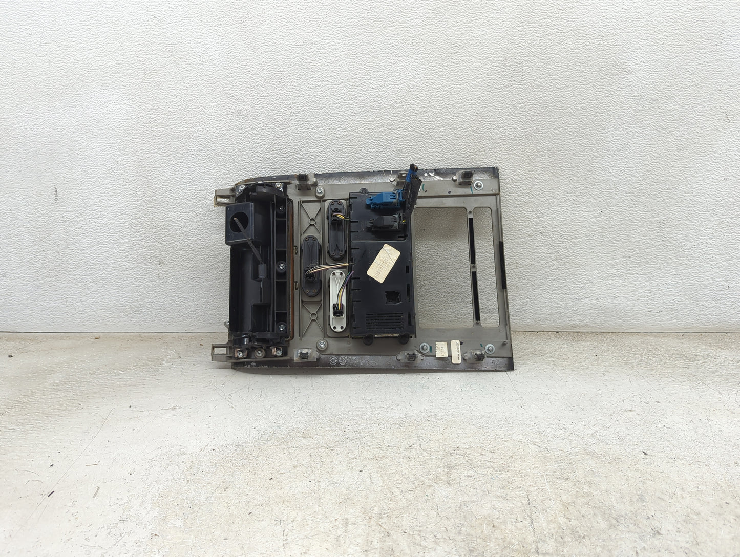 2010 Lincoln Navigator Climate Control Module Temperature AC/Heater Replacement P/N:AL74-18C612-BB Fits OEM Used Auto Parts 