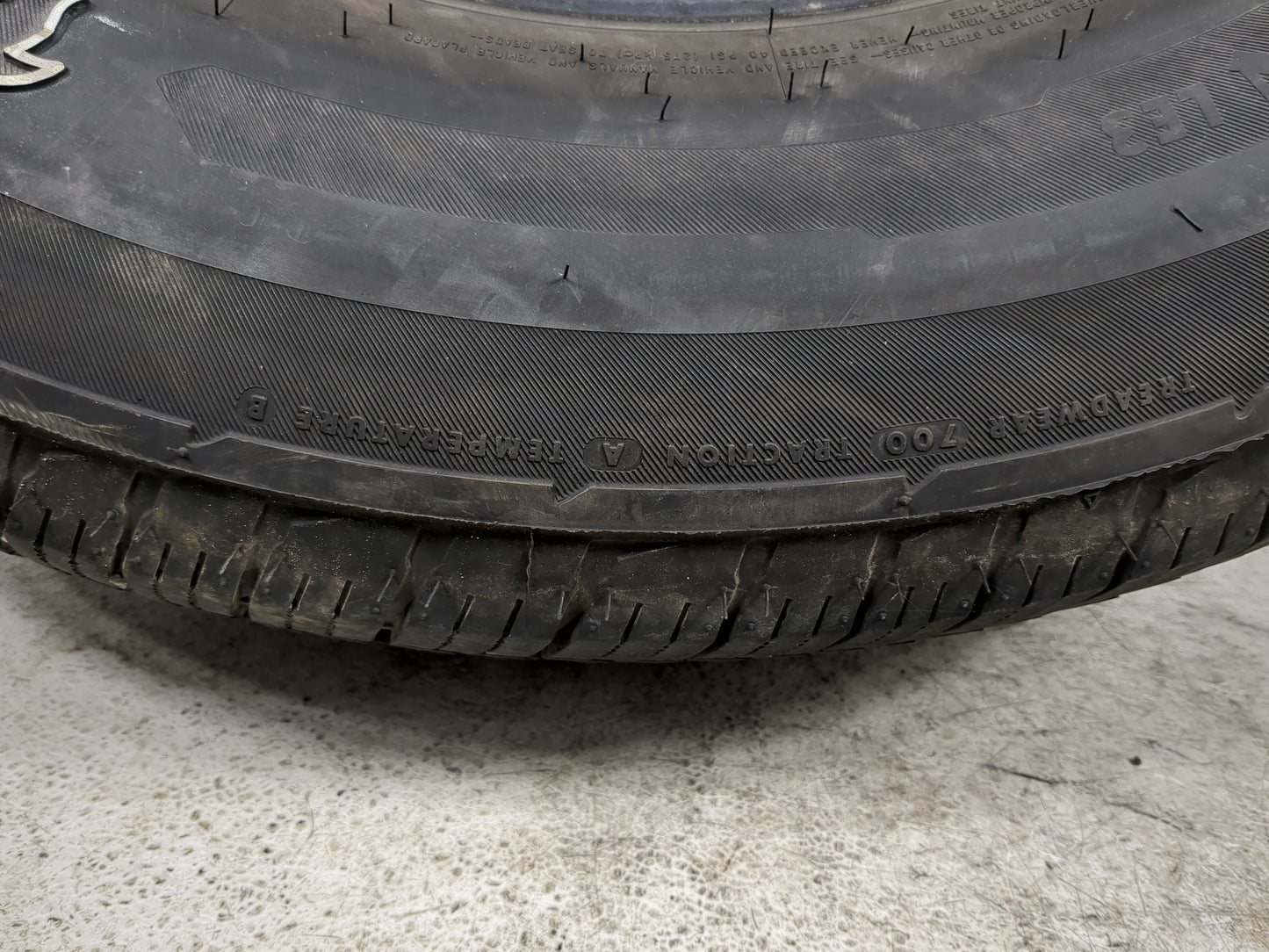 Used Tire 255/70R18 FIRESTONE DESTINATION LE3 113T - Tread Depth 8/32 - Oemusedautoparts1.com