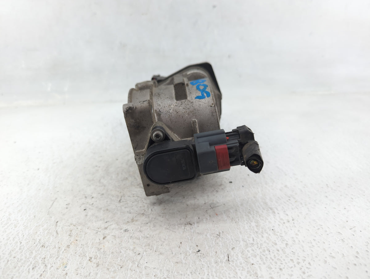 2010 Lincoln Navigator Throttle Body P/N:3L3E-9F991-BA Fits Fits 2004 2005 2006 2007 2008 2009 OEM Used Auto Parts - Oemused
