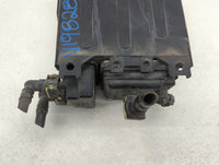 2010 Lincoln Navigator Fuel Vapor Charcoal Canister - Oemusedautoparts1.com
