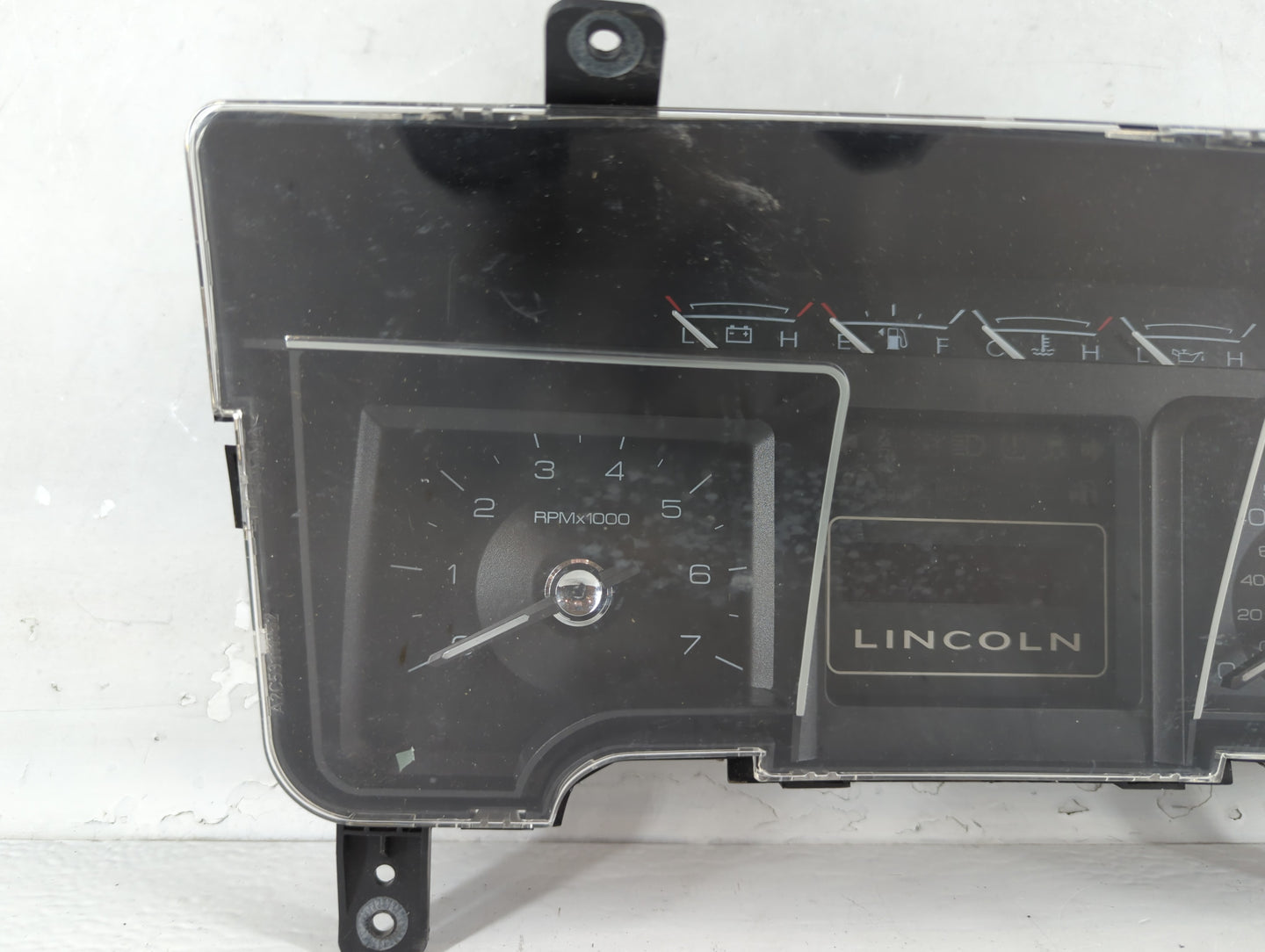 2010 Lincoln Navigator Instrument Cluster Speedometer Gauges P/N:R79DH 7L1T-10849 Fits OEM Used Auto Parts - Oemusedautopart