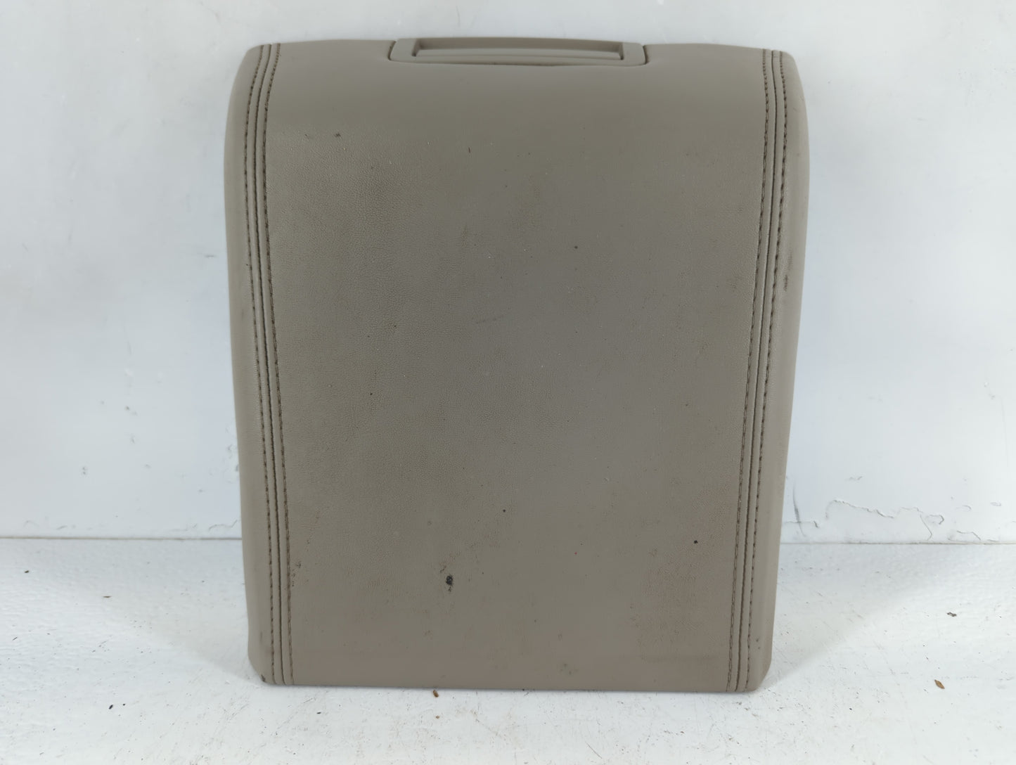 2009-2010 Lincoln Navigator Center Console Armrest Cover Lid Fits Fits 2009 2010 OEM Used Auto Parts - Oemusedautoparts1.com