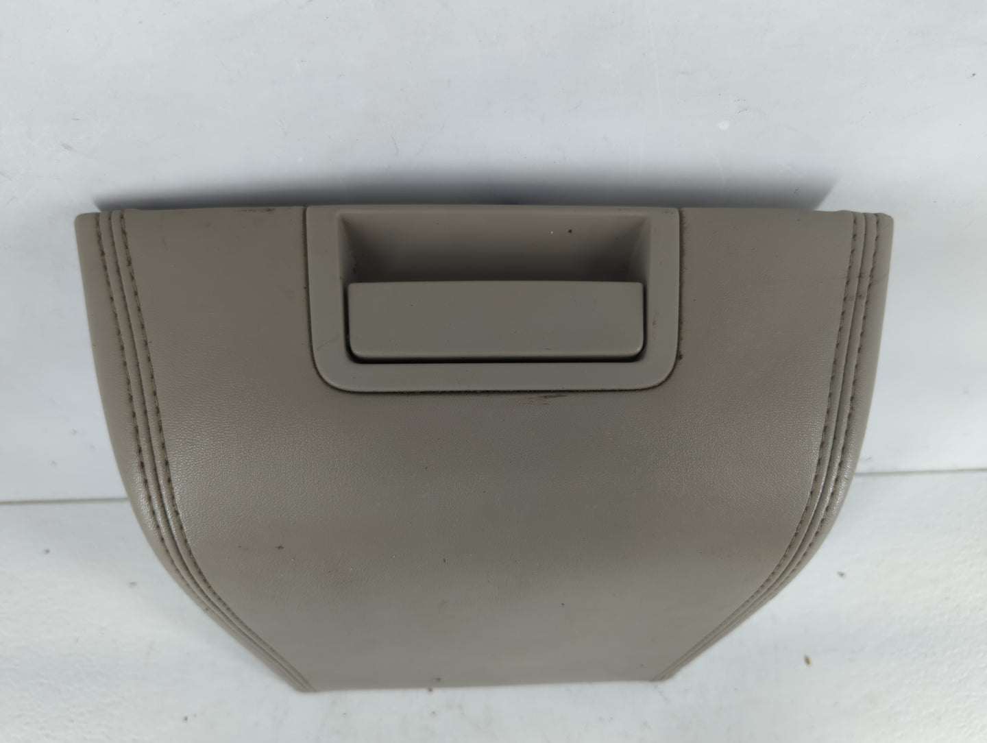 2009-2010 Lincoln Navigator Center Console Armrest Cover Lid Fits Fits 2009 2010 OEM Used Auto Parts - Oemusedautoparts1.com