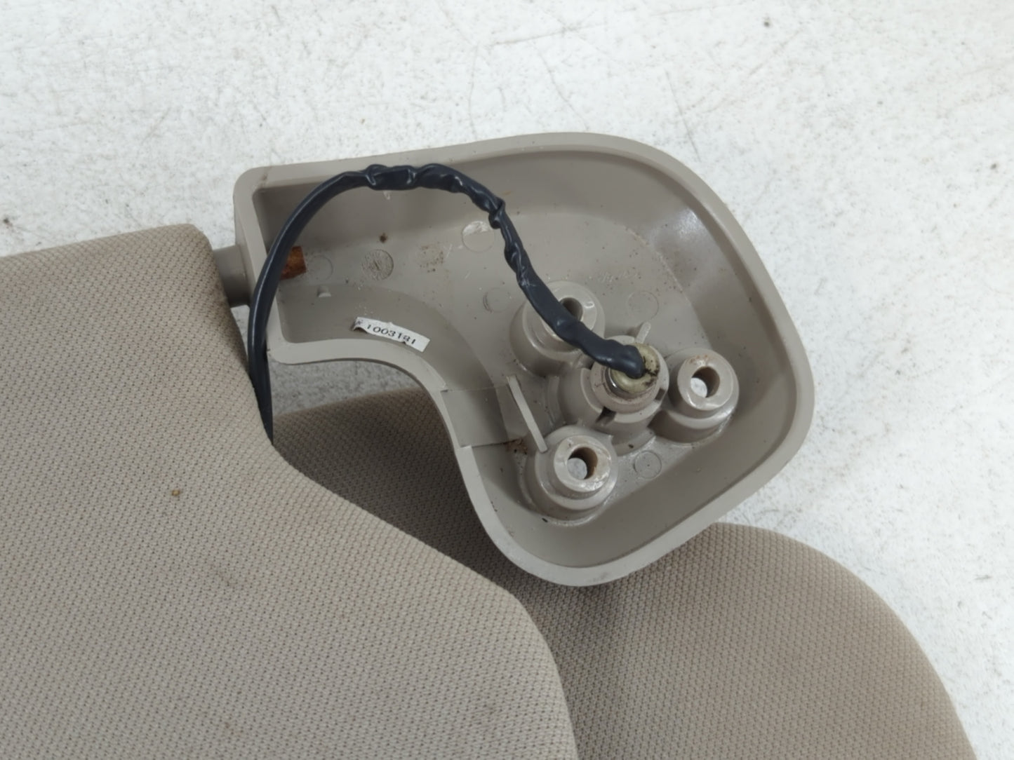 2010 Lincoln Navigator Sun Visor Shade Replacement Passenger Right Mirror Fits OEM Used Auto Parts - Oemusedautoparts1.com