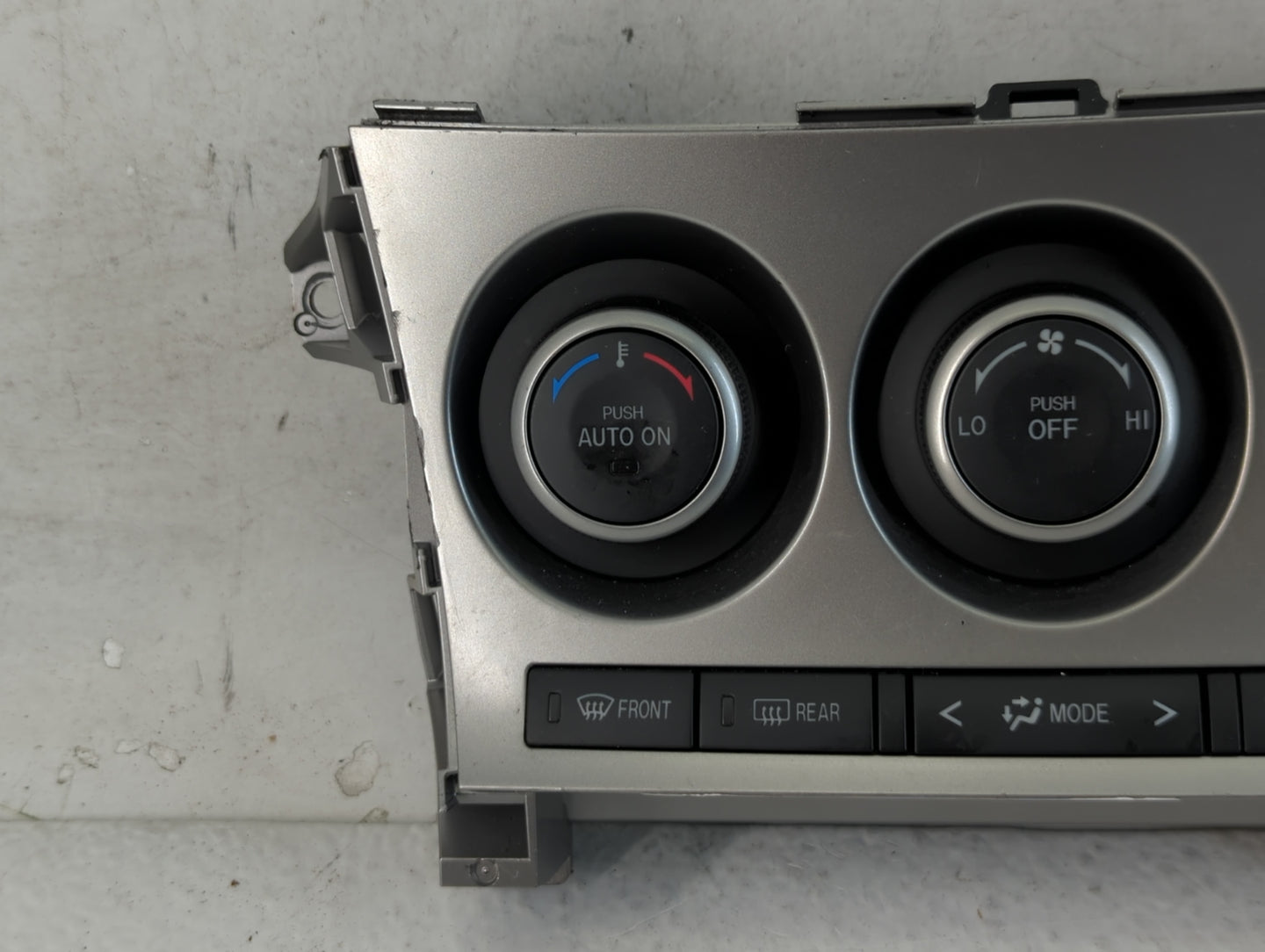 2010-2011 Mazda 3 Climate Control Module Temperature AC/Heater Replacement P/N:K4000 0A20A Fits Fits 2010 2011 OEM Used Auto