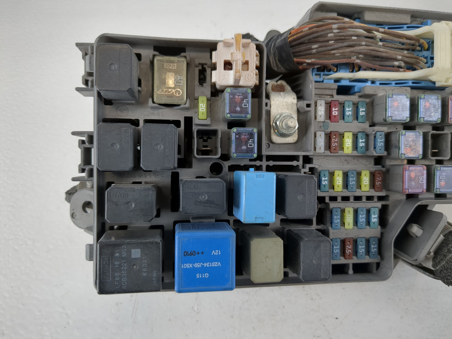 2010 Mazda 3 Fusebox Fuse Box Panel Relay Module P/N:>PA66+PRE< K2441 Fits OEM Used Auto Parts - Oemusedautoparts1.com