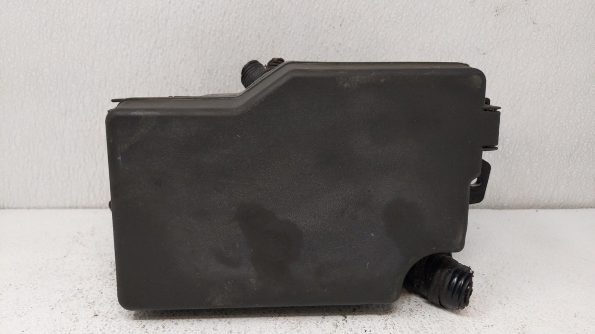 2010-2011 Mazda 3 Fusebox Fuse Box Panel Relay Module Fits Fits 2010 2011 OEM Used Auto Parts - Oemusedautoparts1.com