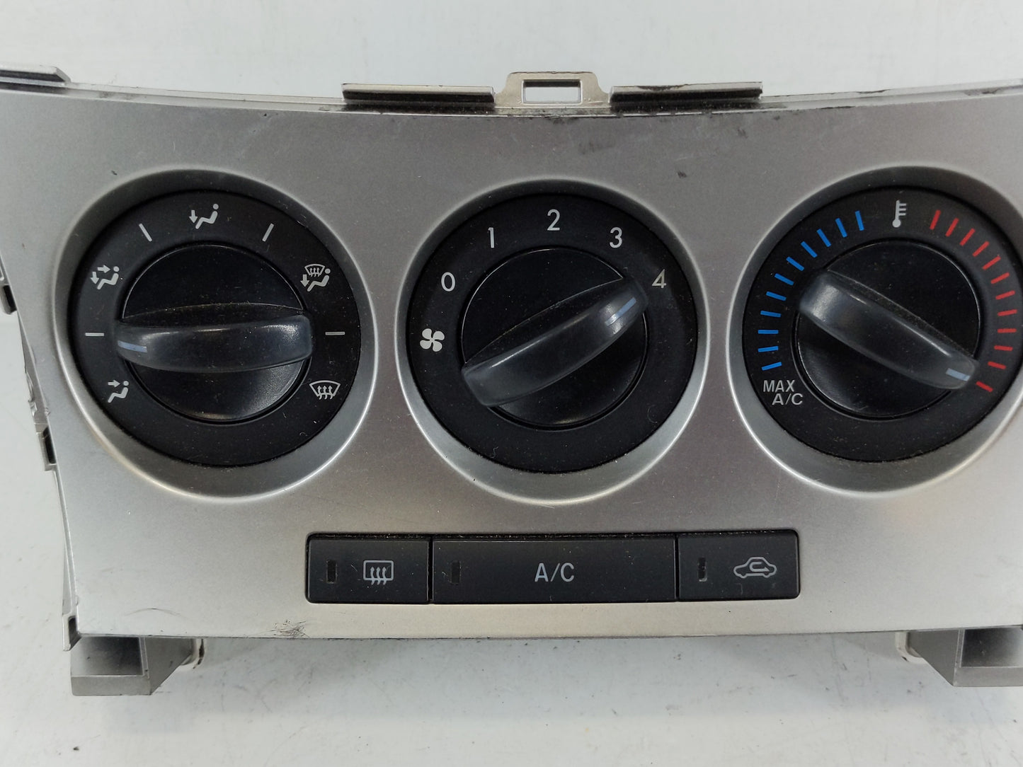 2010-2011 Mazda 3 Climate Control Module Temperature AC/Heater Replacement Fits Fits 2010 2011 OEM Used Auto Parts - Oemused