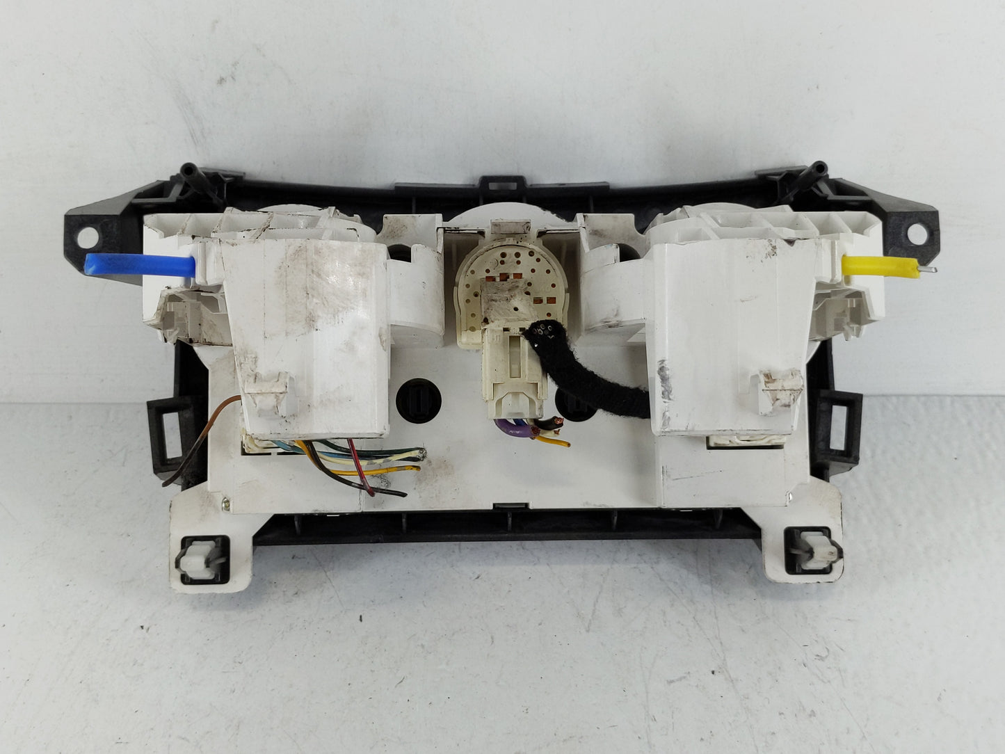 2010-2011 Mazda 3 Climate Control Module Temperature AC/Heater Replacement Fits Fits 2010 2011 OEM Used Auto Parts - Oemused