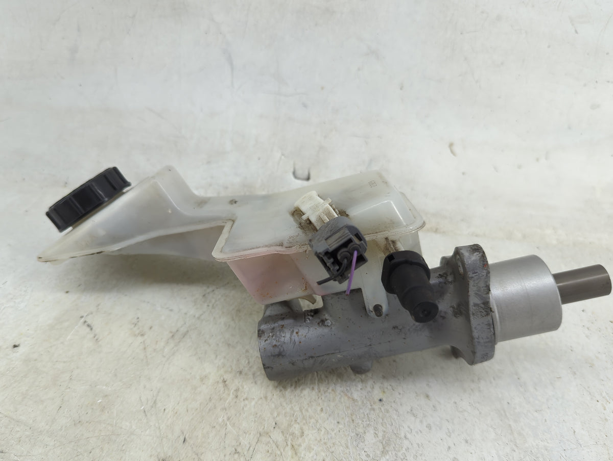 2004-2013 Mazda 3 Brake Master Cylinder 1150671 - Oemusedautoparts1.com