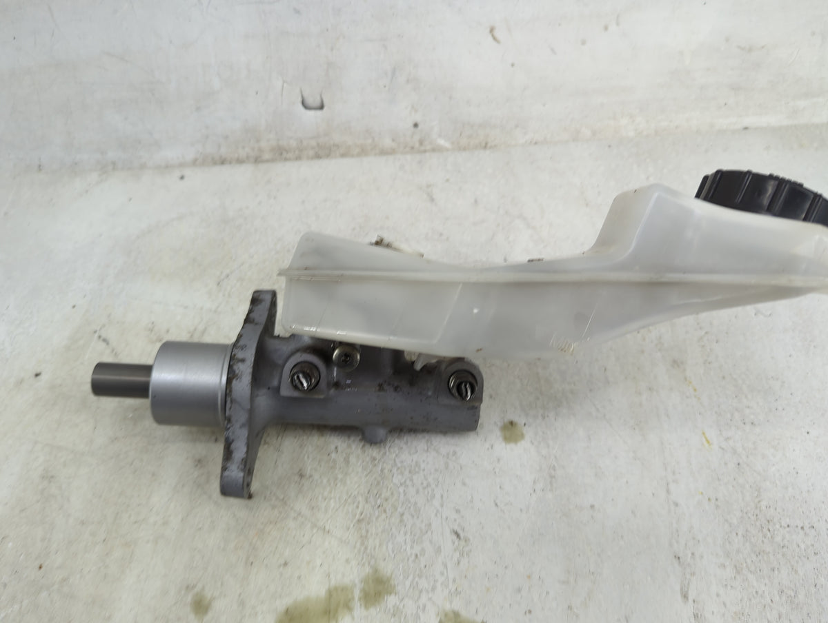 2004-2013 Mazda 3 Brake Master Cylinder 1150671 - Oemusedautoparts1.com