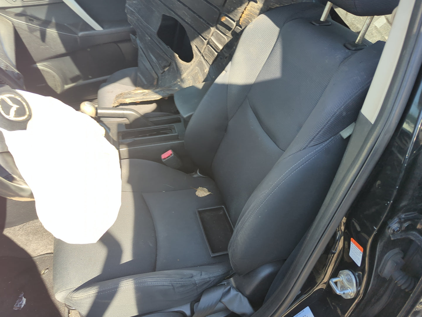 2010-2010 Mazda 3 Driver Front Seat Oem 1150692 - Oemusedautoparts1.com