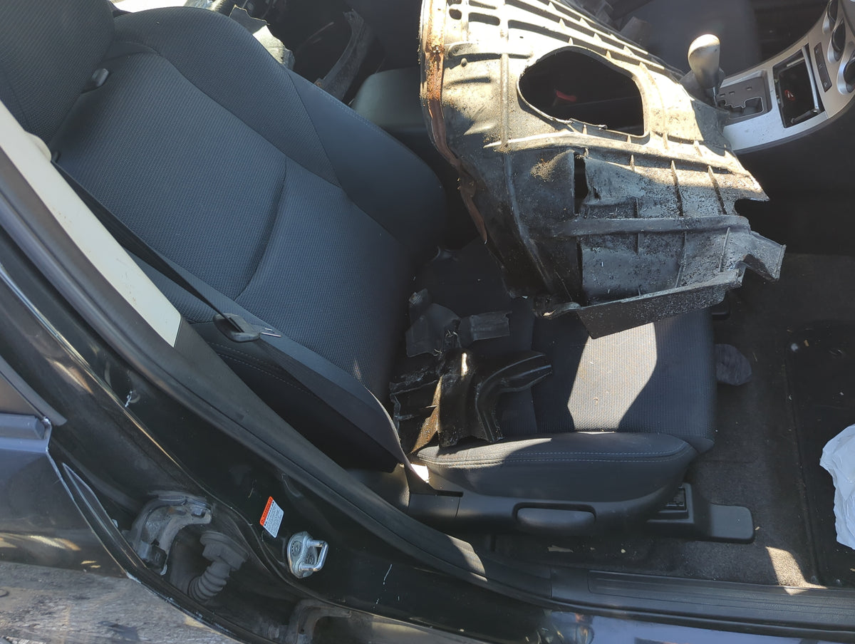 2010-2010 Mazda 3 Passenger Front Seat Oem 1150696 - Oemusedautoparts1.com