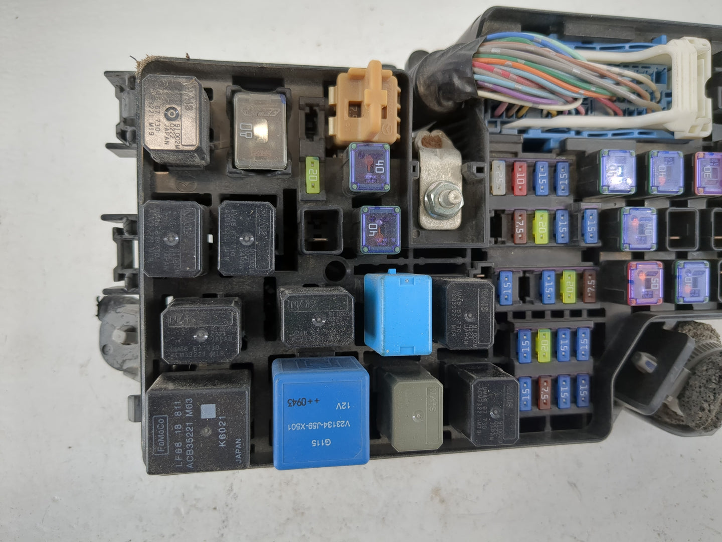 2010 Mazda 3 Fusebox Fuse Box Panel Relay Module P/N:BBM5-66761 Fits OEM Used Auto Parts - Oemusedautoparts1.com