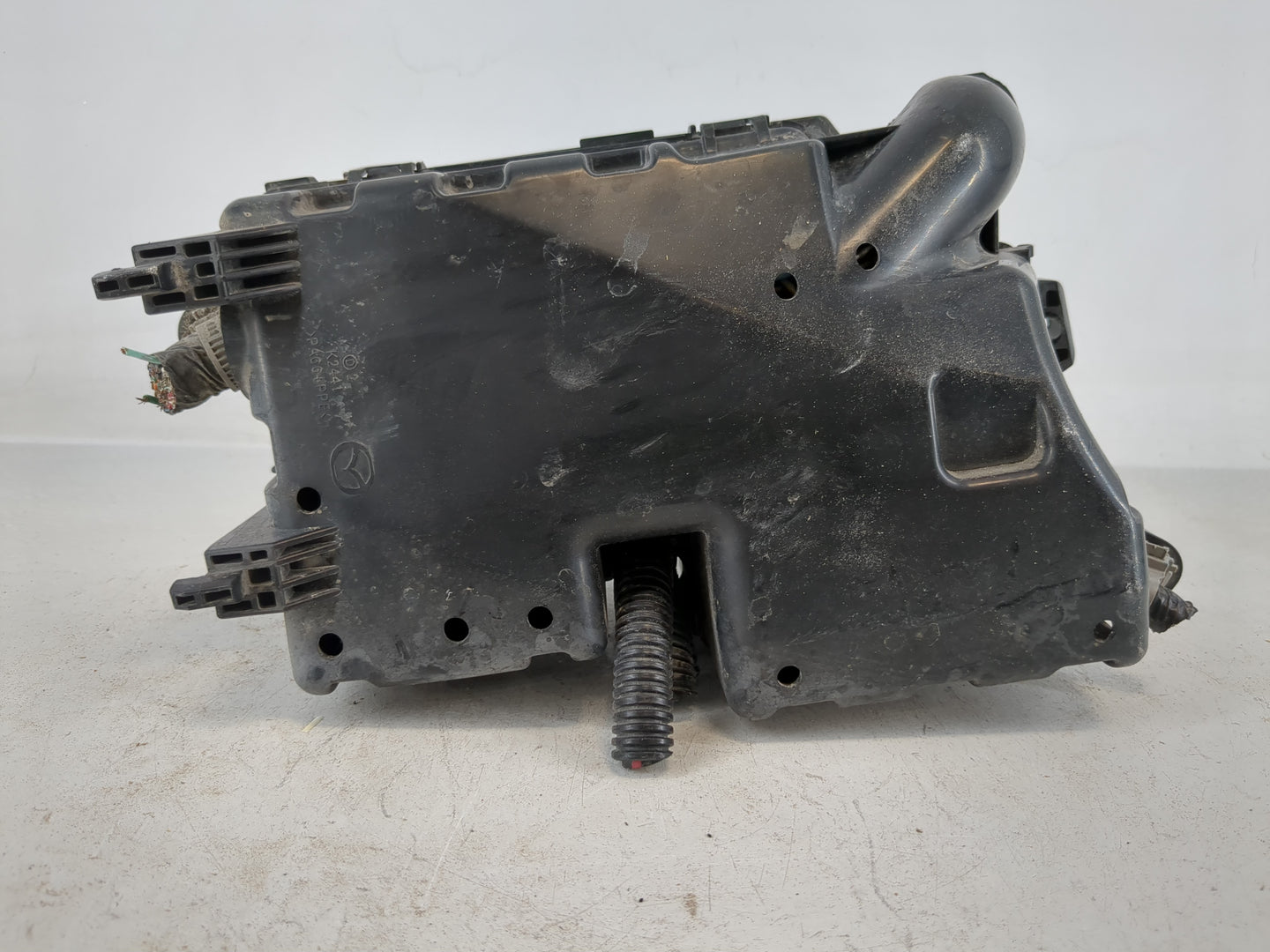 2010 Mazda 3 Fusebox Fuse Box Panel Relay Module P/N:BBM5-66761 Fits OEM Used Auto Parts - Oemusedautoparts1.com