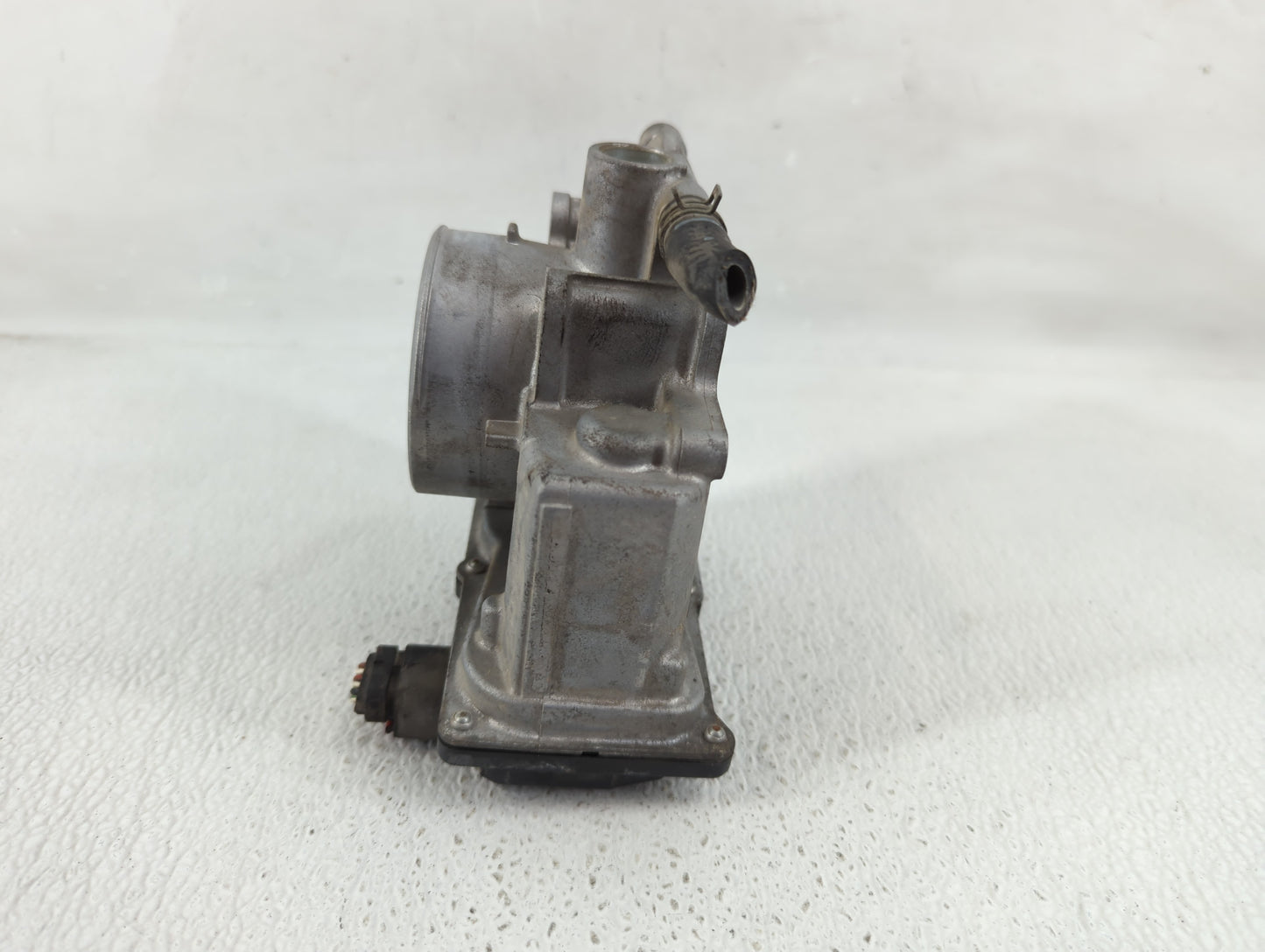 2010-2013 Mazda 3 Throttle Body P/N:9B4G-9F991-A Fits Fits 2009 2010 2011 2012 2013 2014 2015 2016 2017 OEM Used Auto Parts 