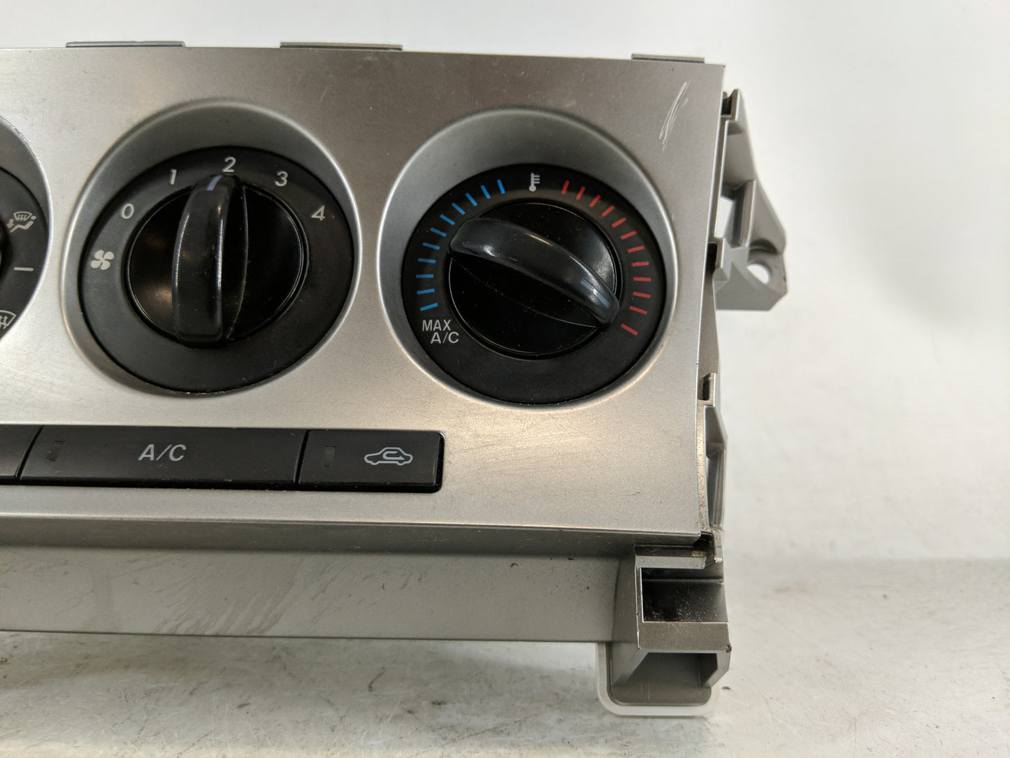 2010-2011 Mazda 3 Climate Control Module Temperature AC/Heater Replacement P/N:BBM4 9102 Fits Fits 2010 2011 OEM Used Auto P