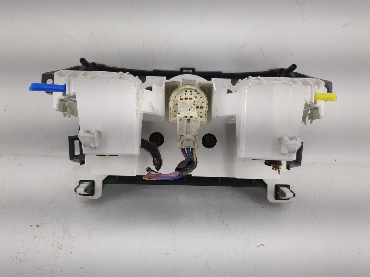 2010-2011 Mazda 3 Climate Control Module Temperature AC/Heater Replacement Fits Fits 2010 2011 OEM Used Auto Parts - Oemused