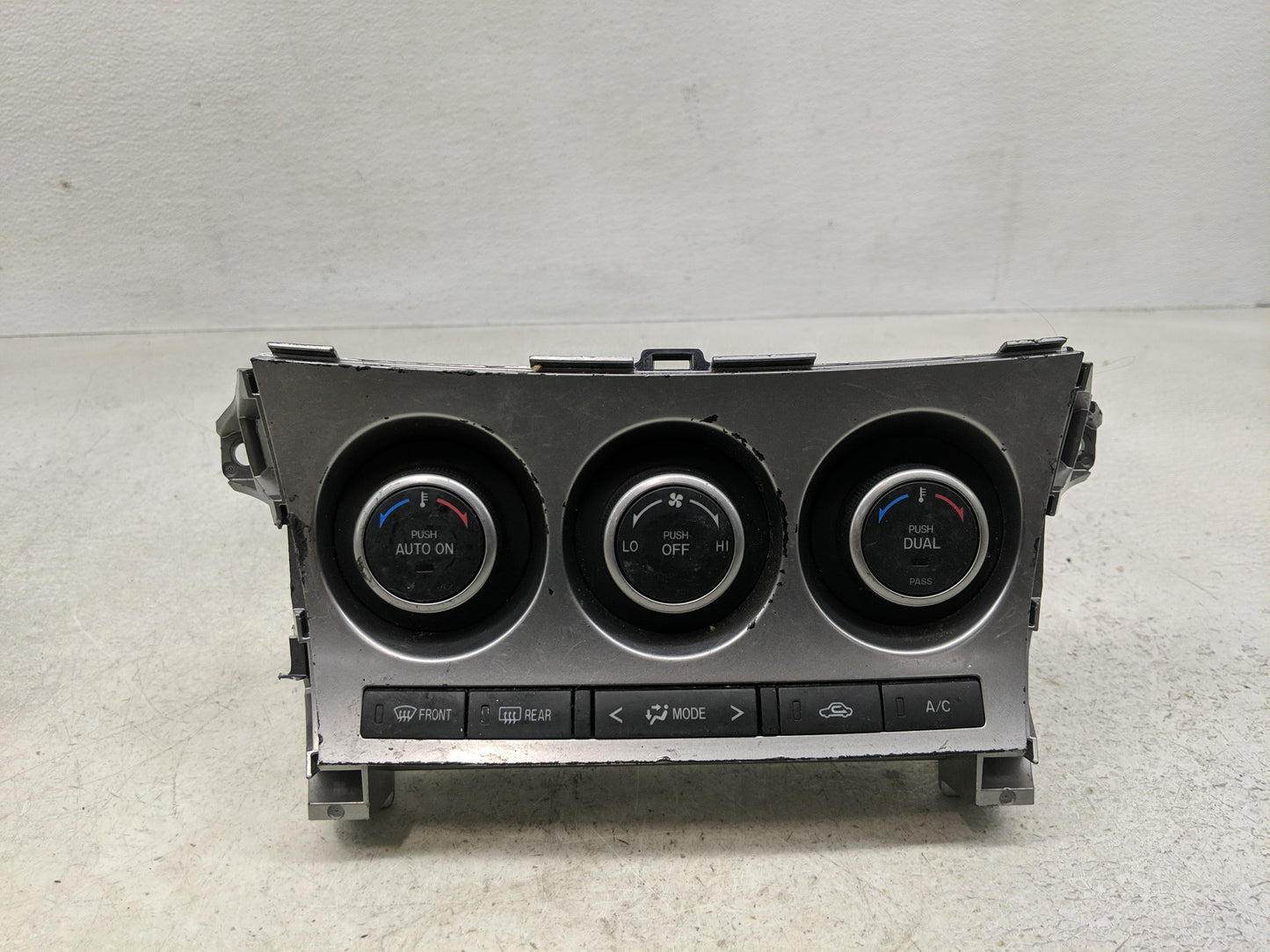 2010-2011 Mazda 3 Climate Control Module Temperature AC/Heater Replacement P/N:BBM5 61 190F Fits Fits 2010 2011 OEM Used Aut